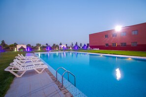 Outdoor pool - Very Nice Apartment With Pool and Garden (Marrakech)