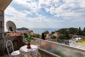 Studio (Studio Apartment) | Balcony