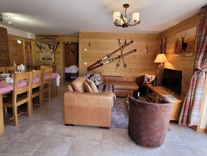 TV - Modern apartment for 8 with WIFI and parking, Les Gets (Les Gets)