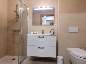 Hair dryer - Modern apartment for 8 with WIFI and parking, Les Gets (Les Gets)