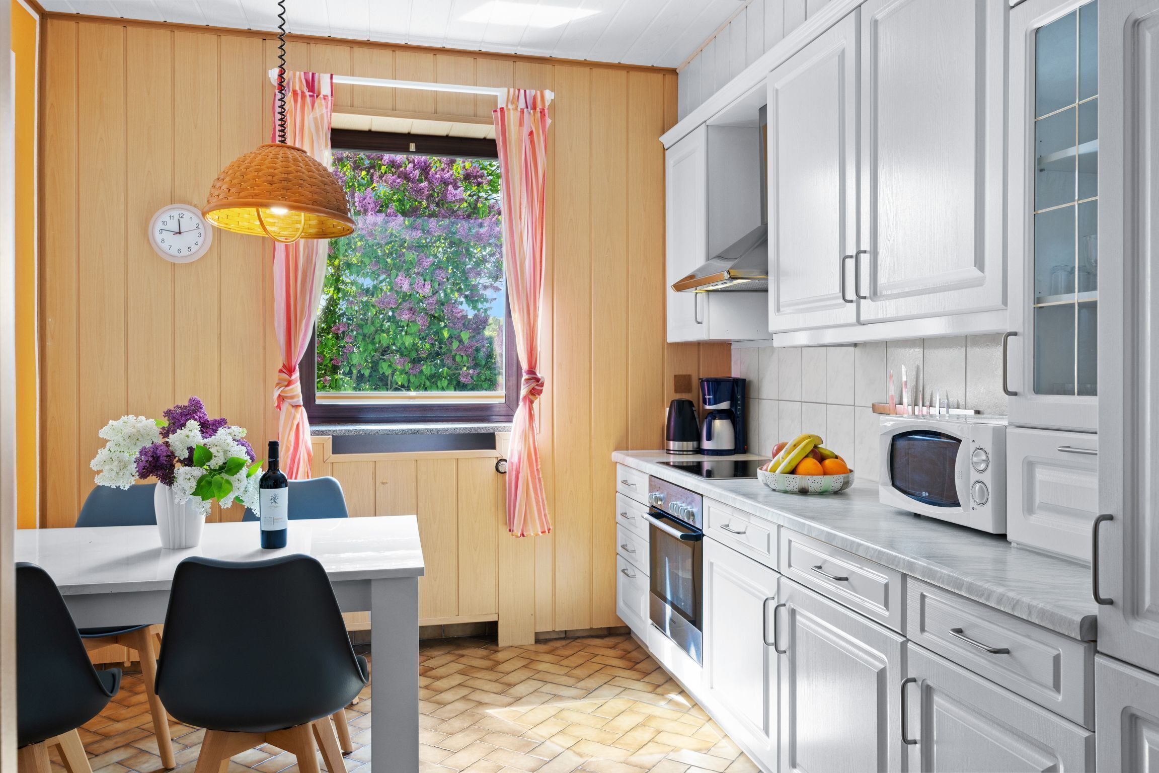 Refrigerador, microondas, horno, lavavajillas