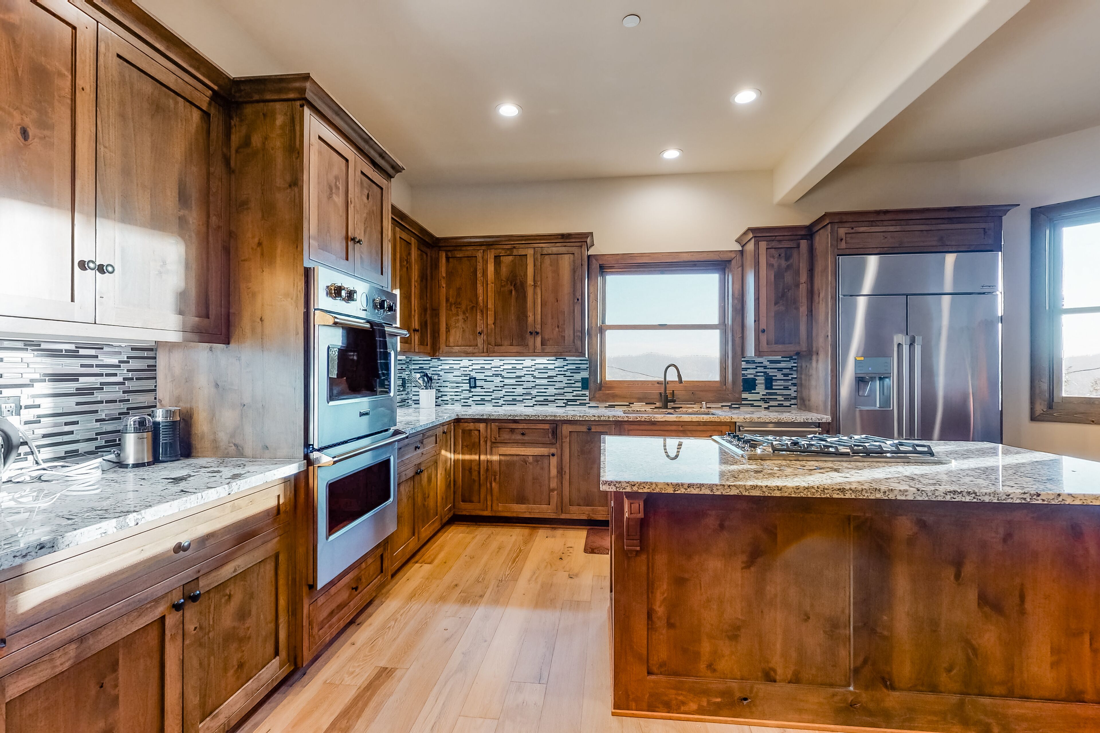 Newly-built, family-friendly home with lake views, central AC, wood fireplace