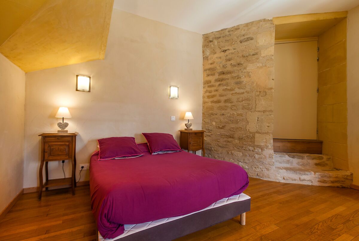 10 chambres, fer et planche à repasser, lit parapluie, Wi-Fi gratuit