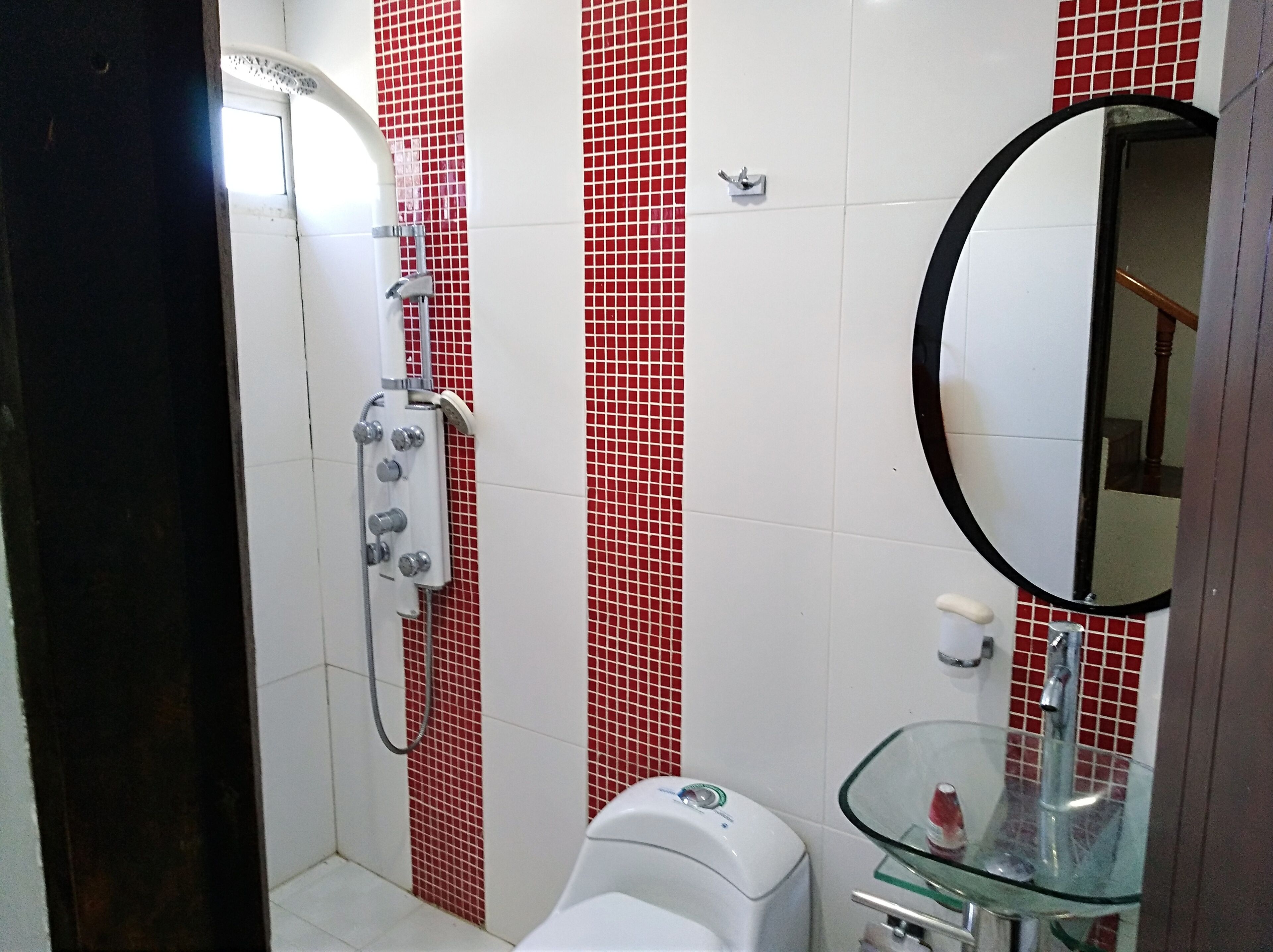 Cabin Overlooking the sea and Forest