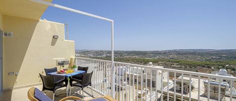 Superior Apartment | Terrace/patio