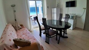 Apartment, 1 Bedroom, Smoking, Private Pool | Kemudahan bilik