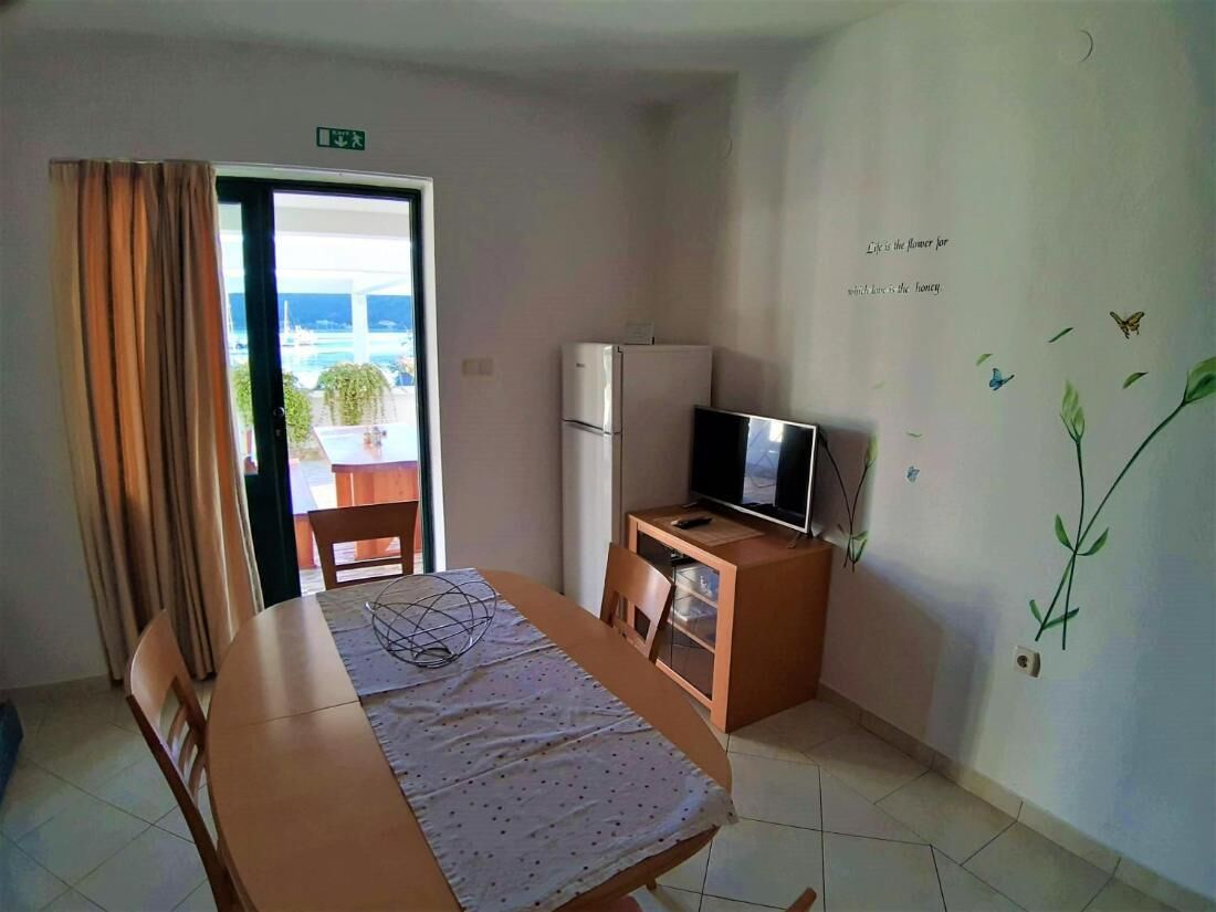 Apartment, 1 Bedroom, Smoking, Balcony | Room amenity