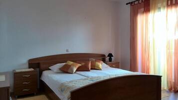 Apartment, 1 Bedroom, Smoking, Balcony | 2 bedrooms