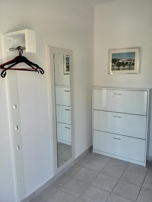 Apartment, 1 Bedroom, Smoking, Balcony | Living room - Guesthouse Raffaello (Rab)