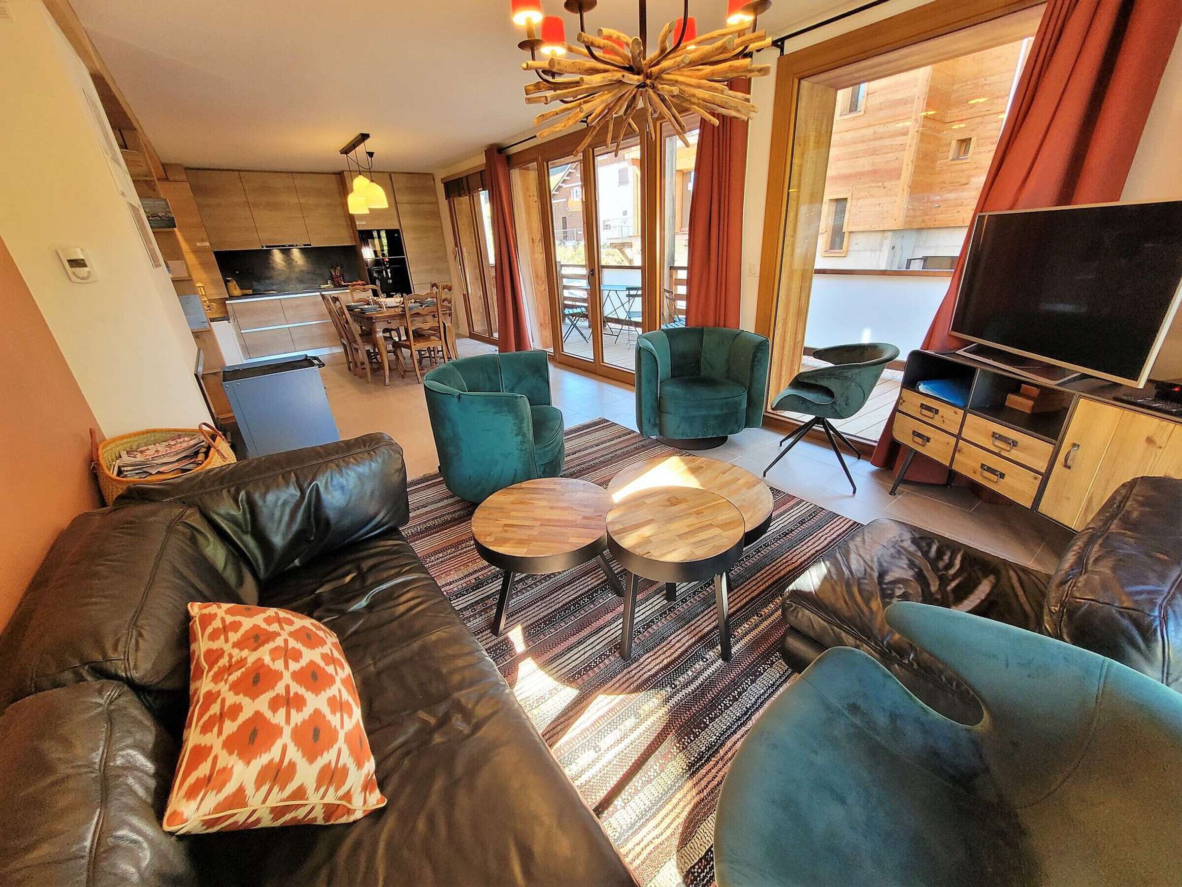 Télévision, cheminée