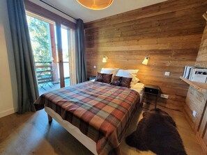 3 室のベッドルーム、WiFi (無料)