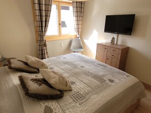 2 bedrooms, free WiFi