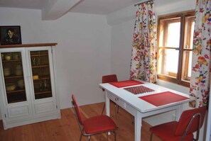 In-room dining - Alte Schmiede (Bad Griesbach im Rottal)
