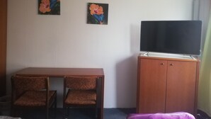 Kamar Double atau Twin Basic, kamar mandi umum | Fasilitas kamar