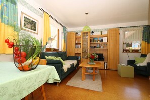 TV - Vacation cottage Limerhof - Holiday cottage (Waischenfeld)