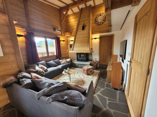 Chalet cosy avec cheminée et parking, pour 8 personnes