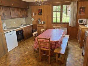 Frigorifero, microonde, forno, lavastoviglie