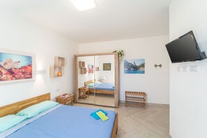 3 quartos, ferros/tábuas de passar roupa, Wi-Fi de cortesia