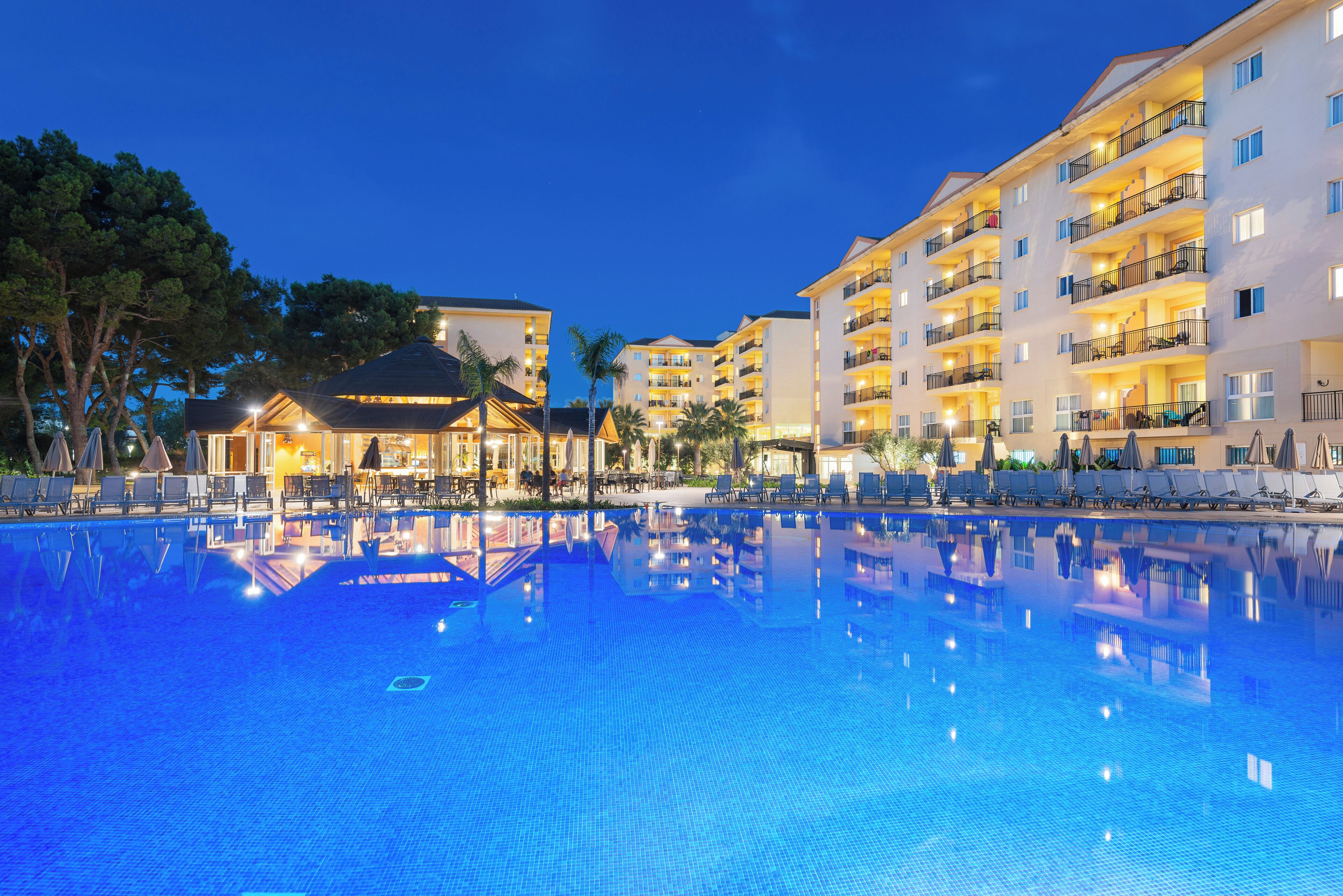 Front of property – evening/night