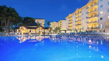 Front of property – evening/night