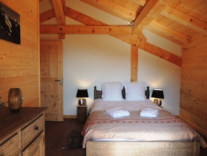 4 bedrooms, free WiFi