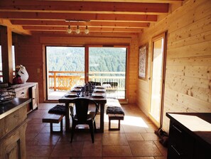 تناول الطعام