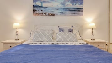 3 dormitorios, tabla de planchar con plancha, wifi gratis y ropa de cama