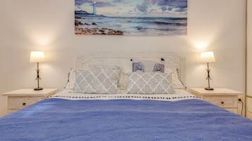 3 bedrooms, iron/ironing board, free WiFi, bed sheets