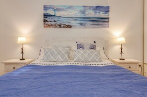 3 bedrooms, iron/ironing board, free WiFi, bed sheets - Holiday Home “El Cortijo” with Terrace, Pool & Wi-Fi (La Oliva)