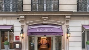 Unclassified image, 4 of 19, button - Hotel Le Cardinal (Paris)