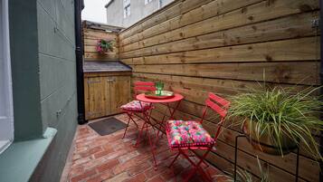 Apartment | Terrace/patio