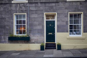 EntrĂ©e de lâhĂ©bergement