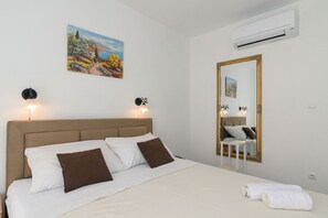 4 habitaciones, tabla de planchar con plancha y wifi gratis 