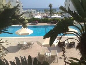 Piscina externa sazonal