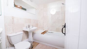 Casa | Bagno | Set di cortesia gratuito, asciugacapelli, asciugamani