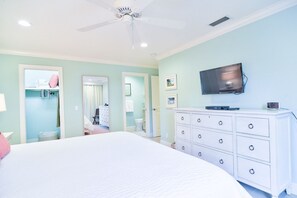 Luxury Apartment, 2 Bedrooms, Ocean View | 2 bedrooms, individually decorated, individually furnished - Anna Maria Island Getaway (Holmes Beach)
