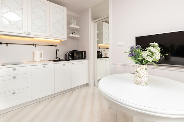 Apartment, 1 Schlafzimmer, Küche | Esszimmer