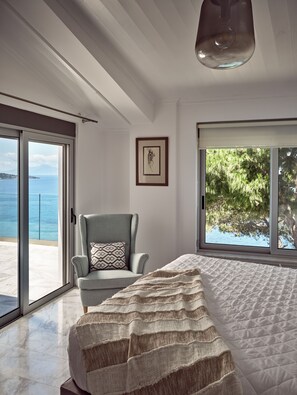3 bedrooms, in-room safe, desk, soundproofing - Iconic Ionian Mudita Villa (Argassi)