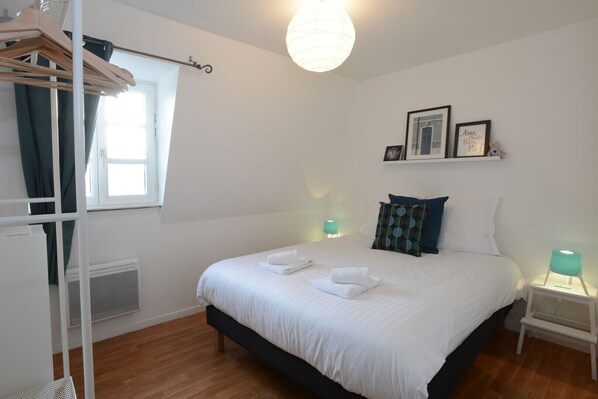 1 bedroom, free WiFi, bed sheets