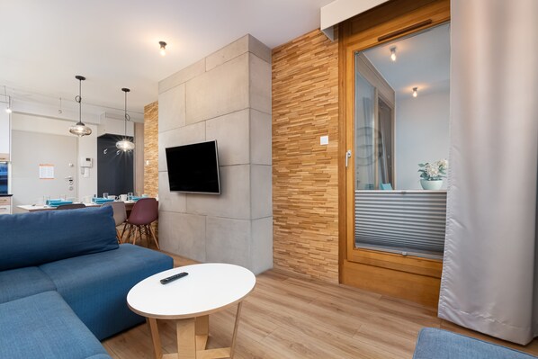 Apartment, 2 Bedrooms, Balcony | Living room