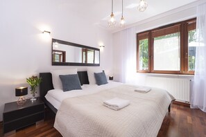 Huoneisto, 1 makuuhuone, parveke, rannalla | 1 makuuhuone, vuodevaatteet