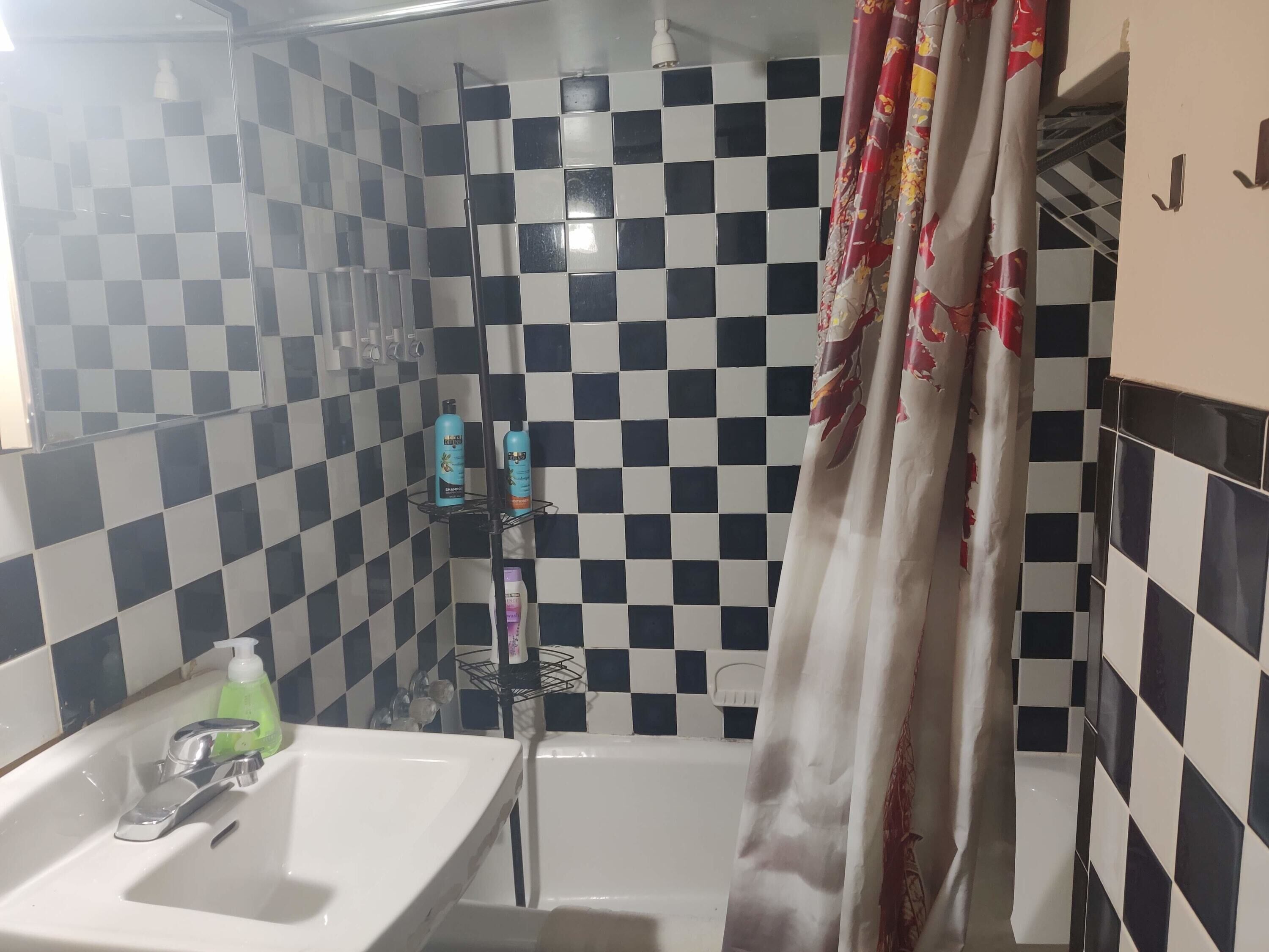 Sledge 2 Adorable One Bedroom Apartment