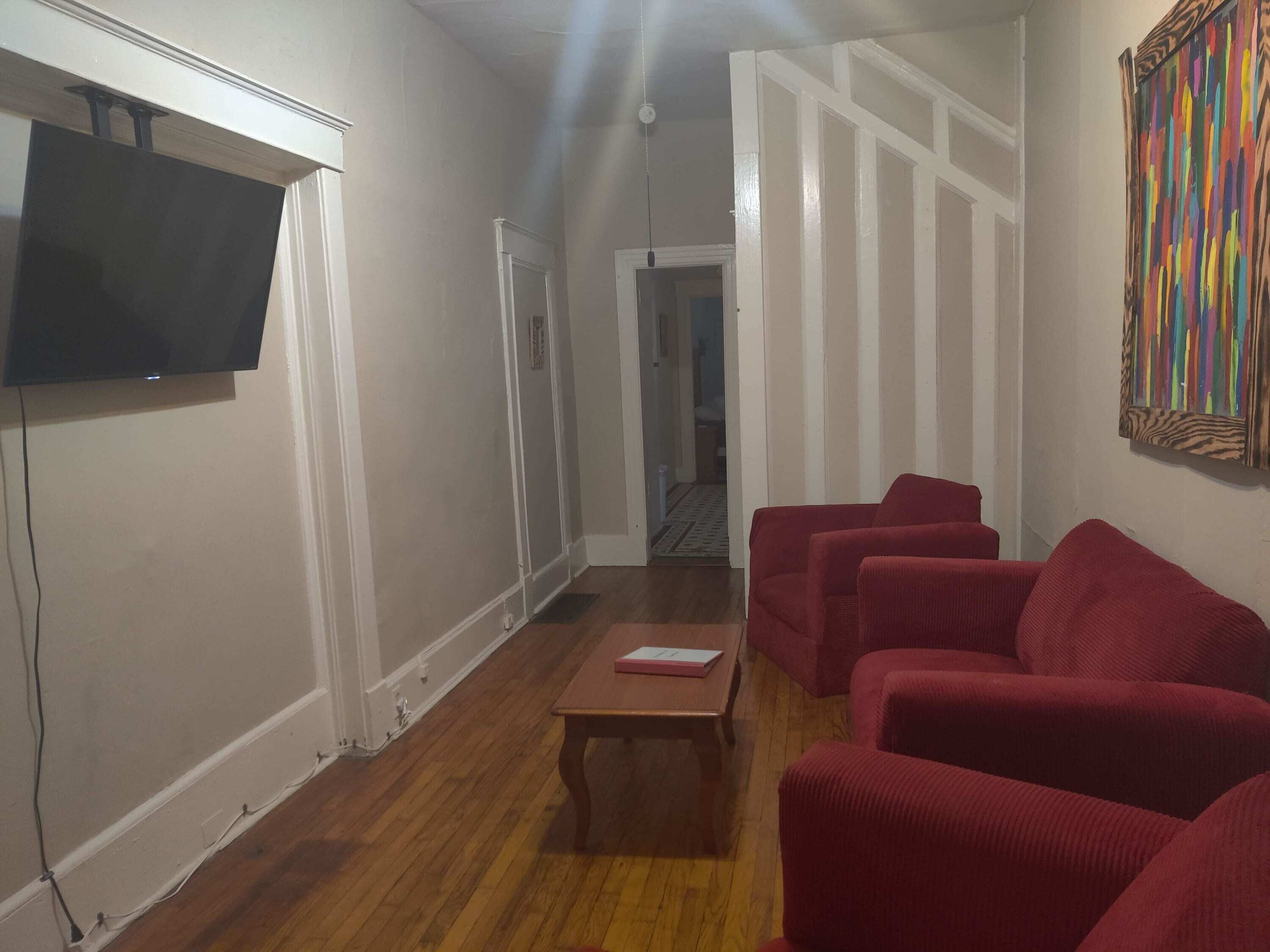 Sledge 2 Adorable One Bedroom Apartment