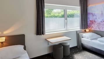 1 bedroom, desk, soundproofing, free WiFi