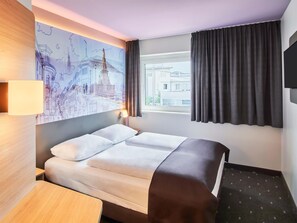 Doppelzimmer | Schreibtisch, schallisolierte Zimmer, kostenloses WLAN, Bettwäsche