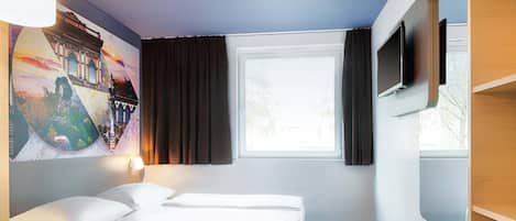 Double Room | Desk, soundproofing, free WiFi, bed sheets