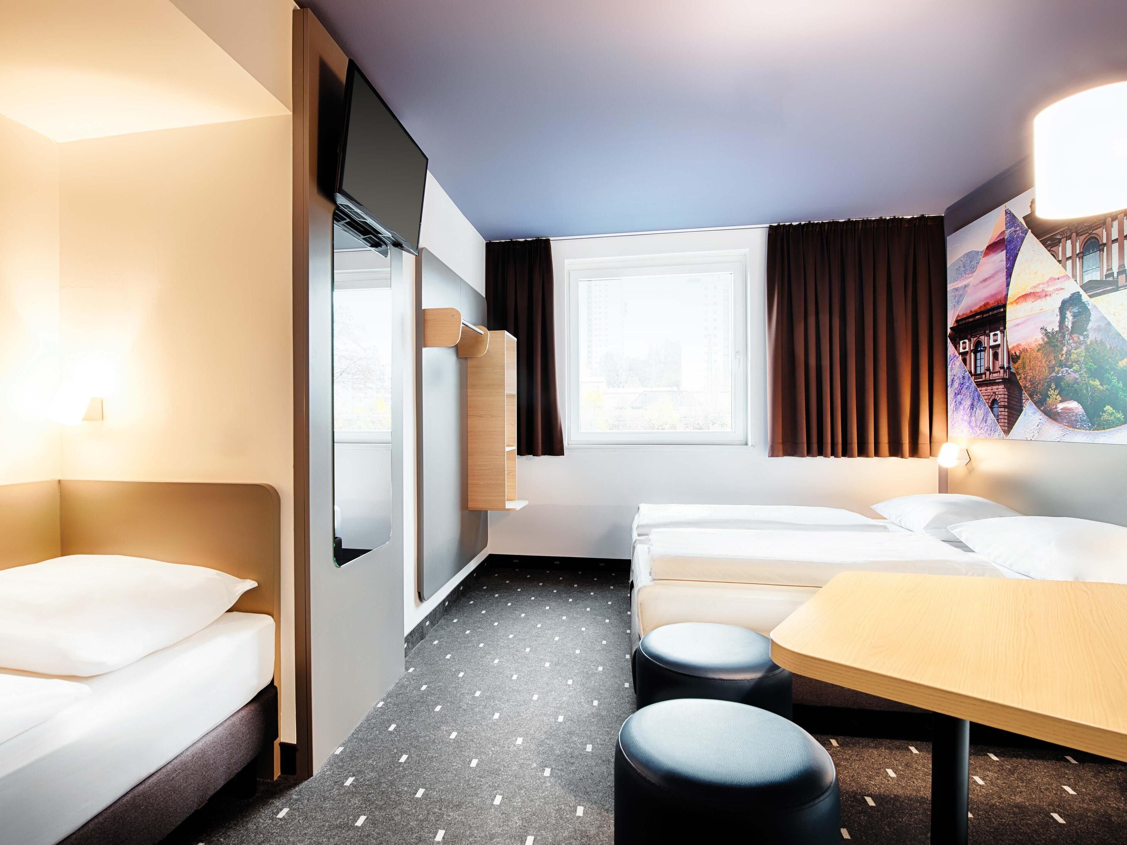 Triple Room | Desk, soundproofing, free WiFi, bed sheets