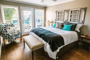 4 bedrooms, desk, iron/ironing board, travel cot - Peaceful Retreat - Lake & Mountain Views - Private Pool (Dandridge)