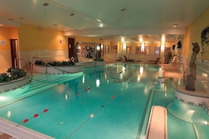 실내 수영장, 야외 수영장