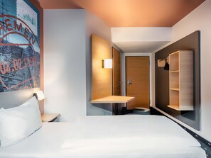 Premium bedding, desk, soundproofing, free WiFi - B&B Hotel Bremen-City (Bremen)